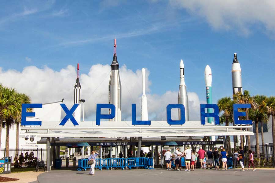 Kennedy Space Center: Official Booking Center at Bayside Marketplace - Image 3