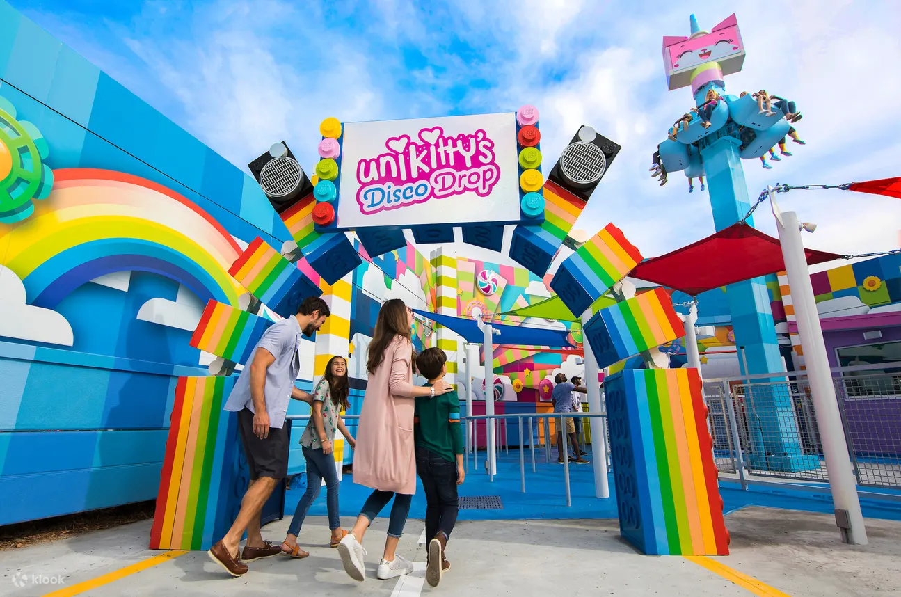 Legoland Florida Resort: Official Booking Center at Bayside Marketplace - Image 4