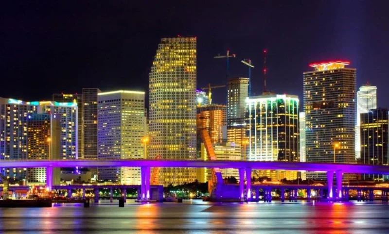 Miami Night Tour: Official Booking Center at Bayside Marketplace - Image 3